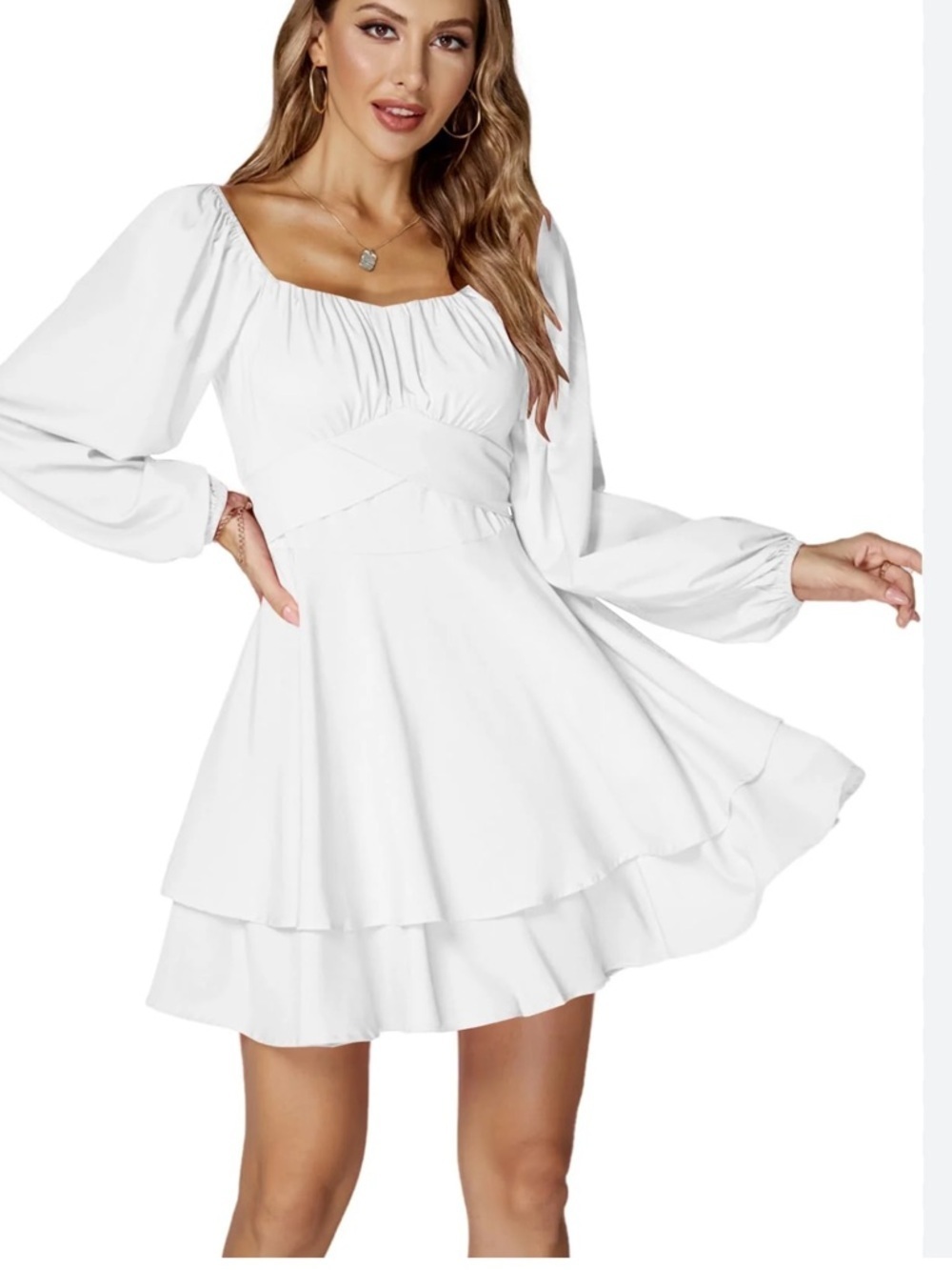 White Long-Sleeve Square Neck Mini Dress
Caja 9